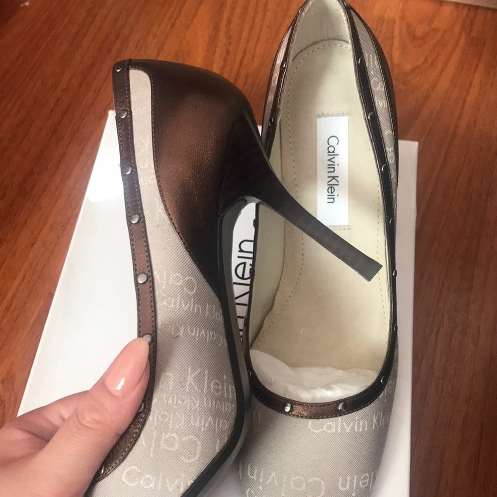 NIB Calvin Klein Round Toe - Picture 4 of 6